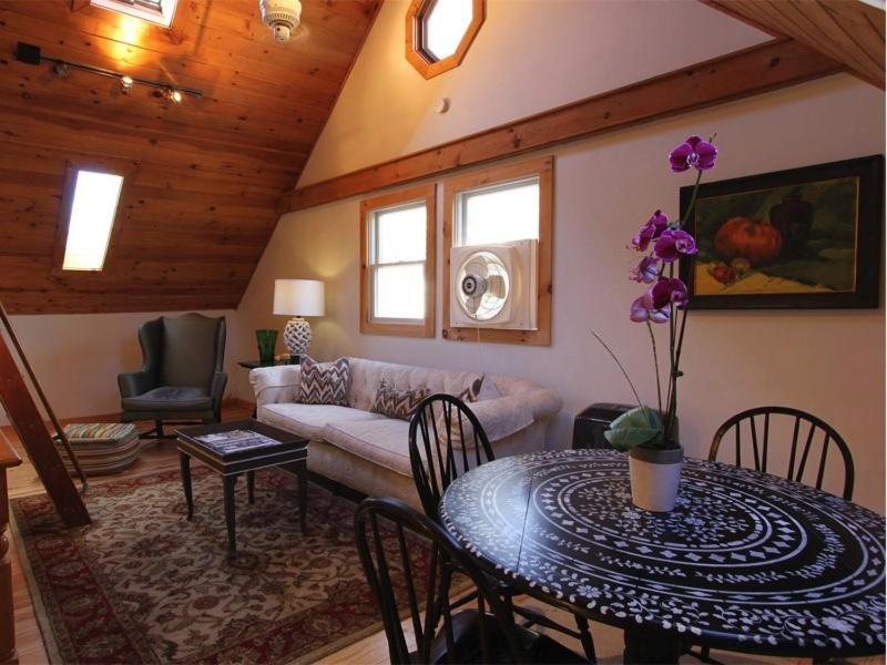 Bed and Breakfast Charles And Charles Mv Vineyard Haven Exterior foto